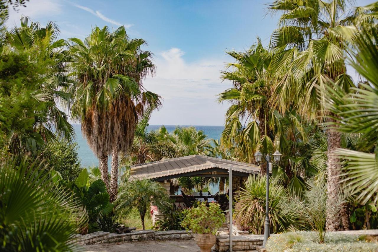 Orraon Lux Aparts K Apartment Preveza Bagian luar foto