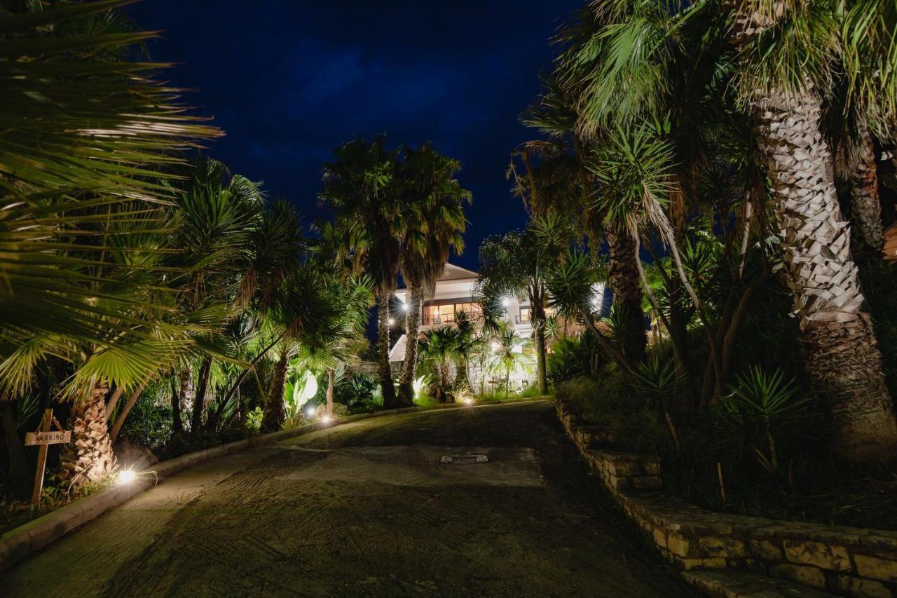 Orraon Lux Aparts K Apartment Preveza Bagian luar foto