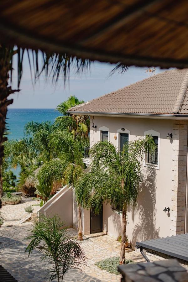 Orraon Lux Aparts K Apartment Preveza Bagian luar foto