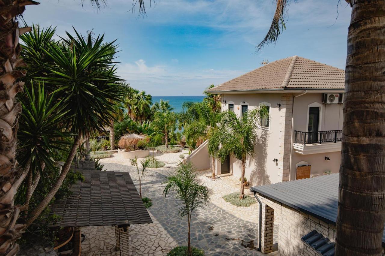 Orraon Lux Aparts K Apartment Preveza Bagian luar foto